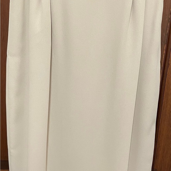 Le Suit women’s size 20 Skirt suit cream color long sleeve three buttons front - Picture 9 of 9